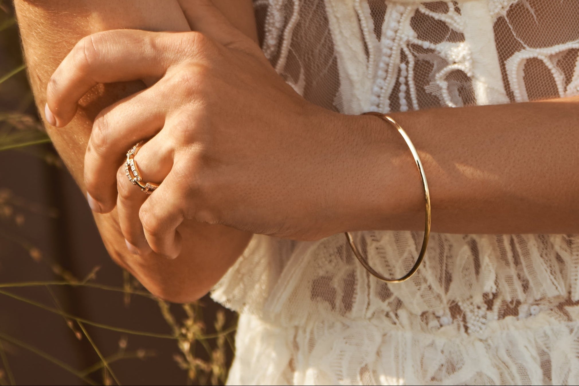 14k gold knife-edge bangle with a sleek minimalist design."
"Modern knife-edge bracelet in polished 14k gold for stacking or solo wear."
"Refined gold bangle featuring clean lines and a bold knife-edge design.